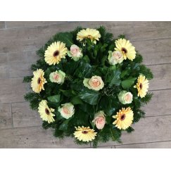 29. Fekvő koszorú gerbera, rózsa - teljesen fehérben is kérhető