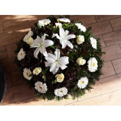 93. Fekvő koszorú gerbera, liliom, rózsa