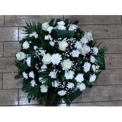 100. Fekvő koszorú rózsa, krizantém, rezgő, díszlevelek