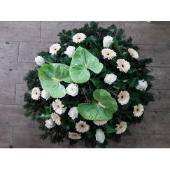 107. Fekvő koszorú gerbera, flamingó virág, rózsaTiszta fehér színben is kérhető