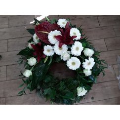 10. Görög koszorù, gerbera, rózsa,liliom, anthurium 